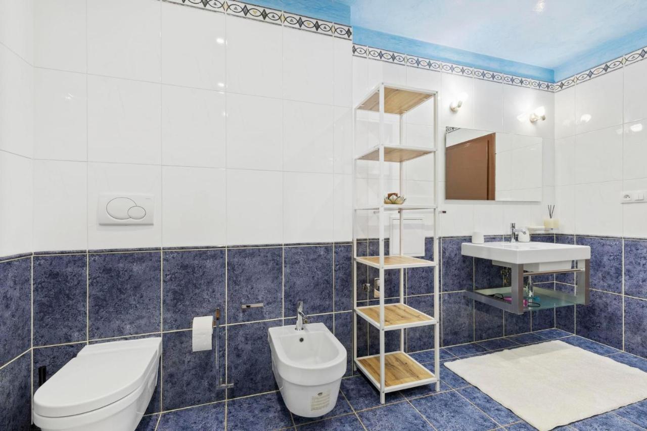 Family Hub In Centre Leilighet Bratislava Eksteriør bilde