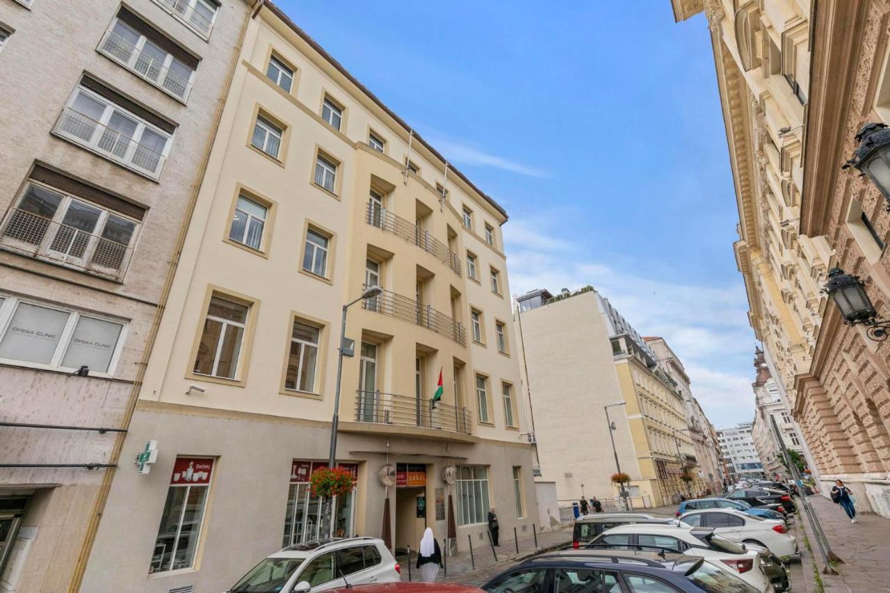 Family Hub In Centre Leilighet Bratislava Eksteriør bilde