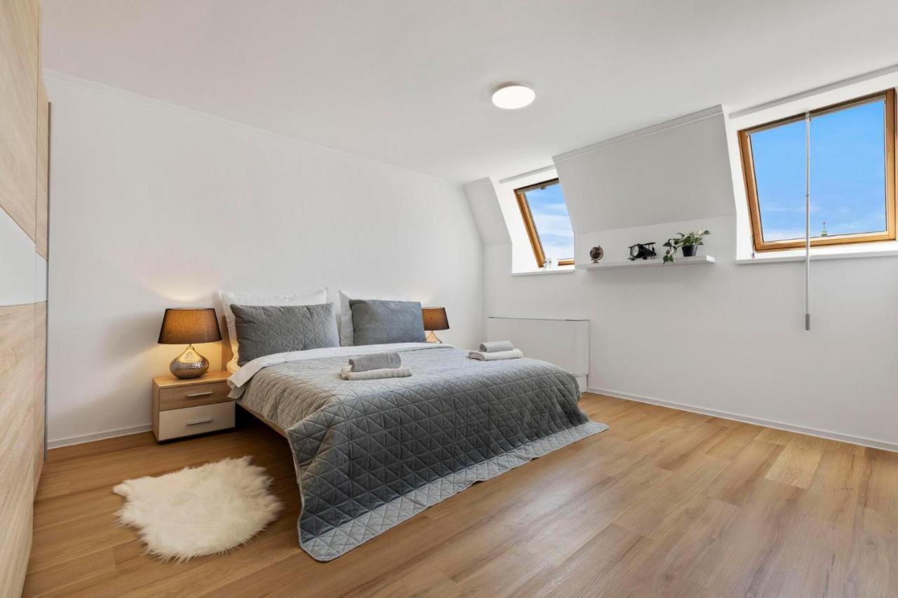 Family Hub In Centre Leilighet Bratislava Eksteriør bilde