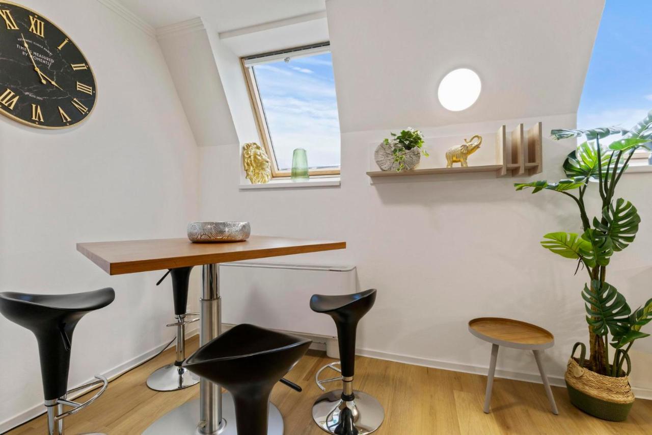 Family Hub In Centre Leilighet Bratislava Eksteriør bilde