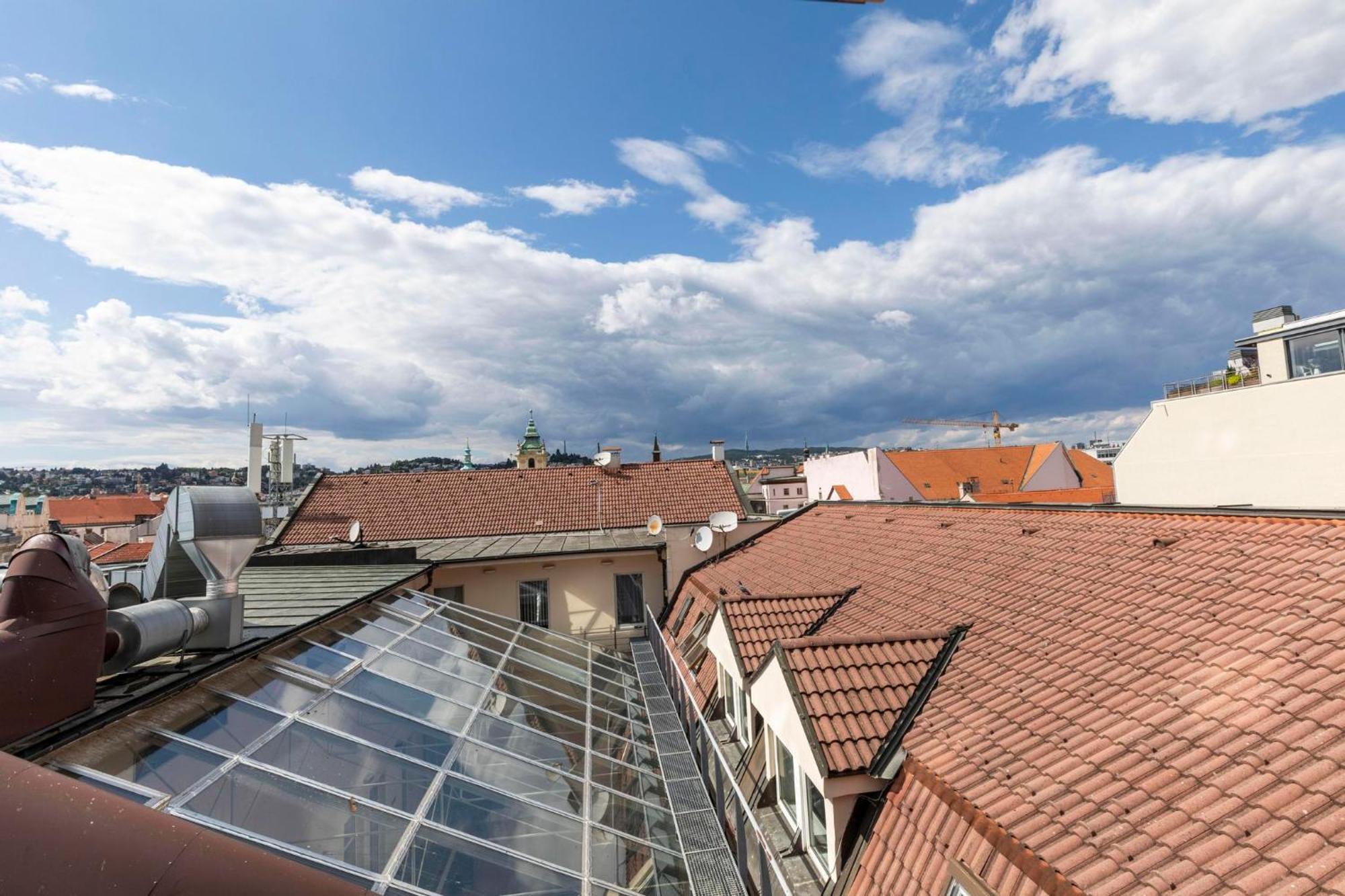 Family Hub In Centre Leilighet Bratislava Eksteriør bilde